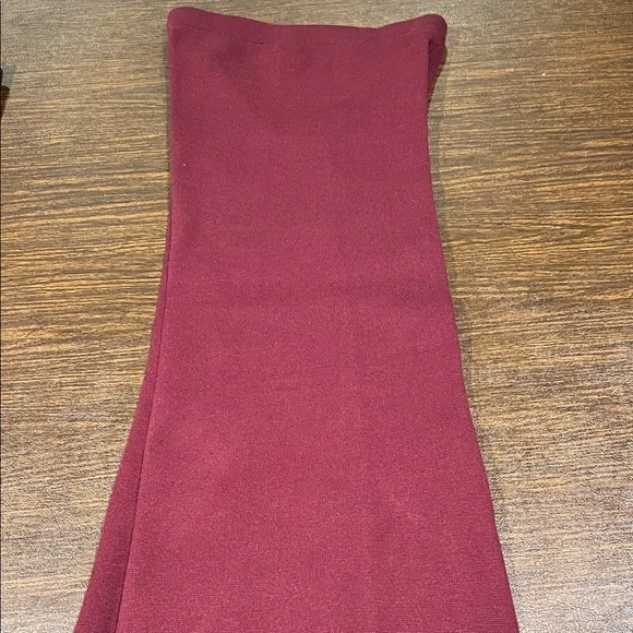 Chic Burgundy Sleeveless Sweater and Pant Set - Picture 8 of 13